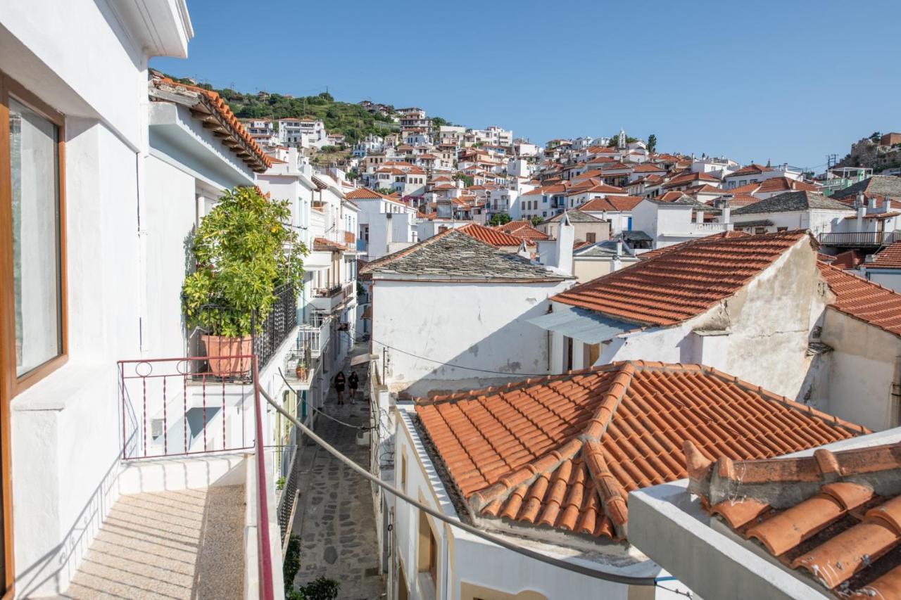 Lovely One-Bedroom Flat In Skopelos Bagian luar foto