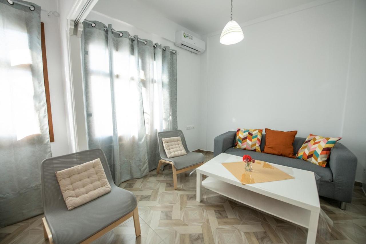 Lovely One-Bedroom Flat In Skopelos Bagian luar foto